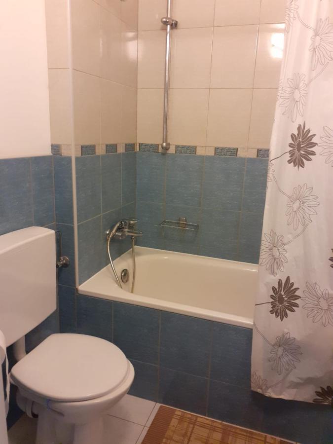 نزل براغفي Km House Cerny Most المظهر الخارجي الصورة