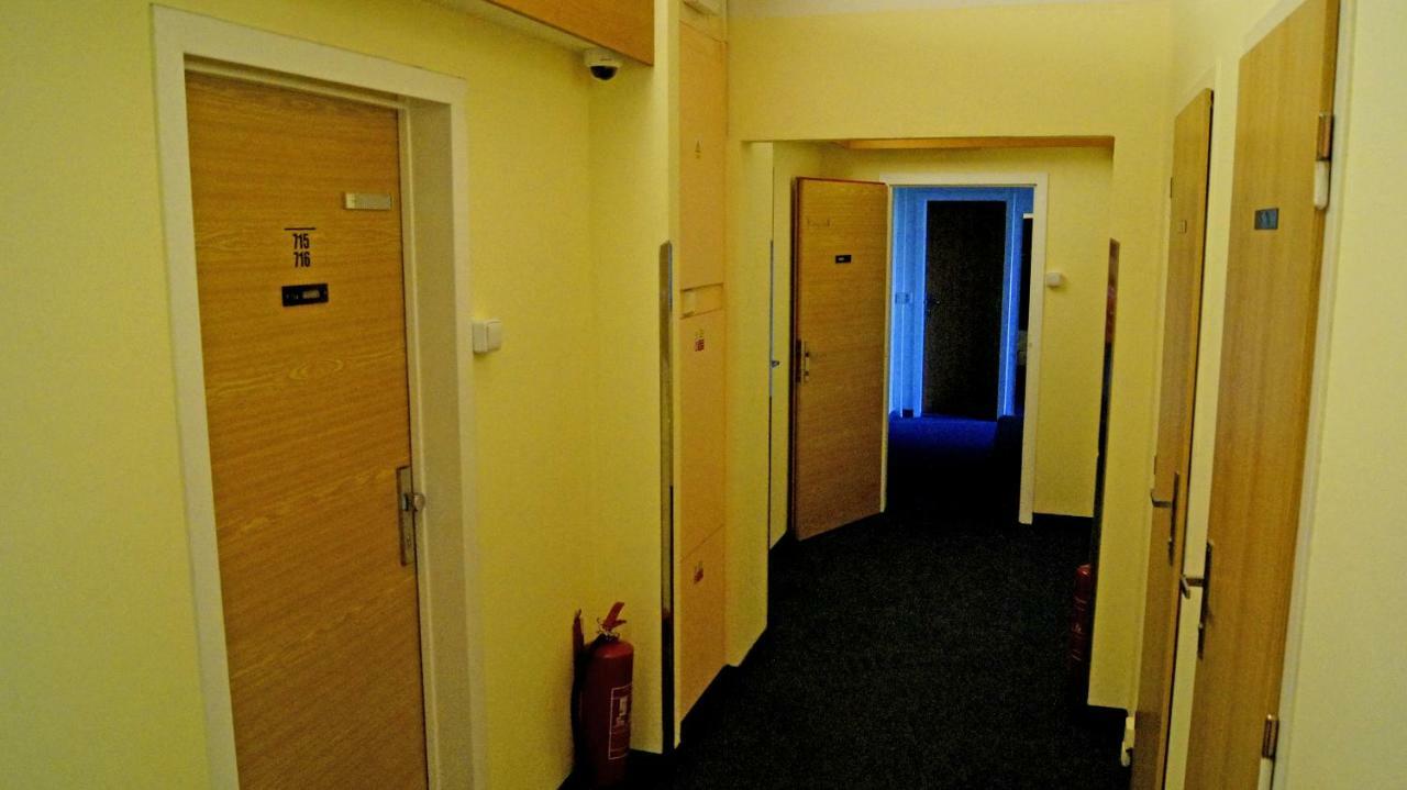 نزل براغفي Km House Cerny Most المظهر الخارجي الصورة